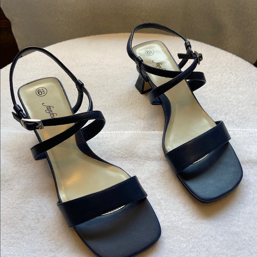 Fanfares Square Heel Sandal